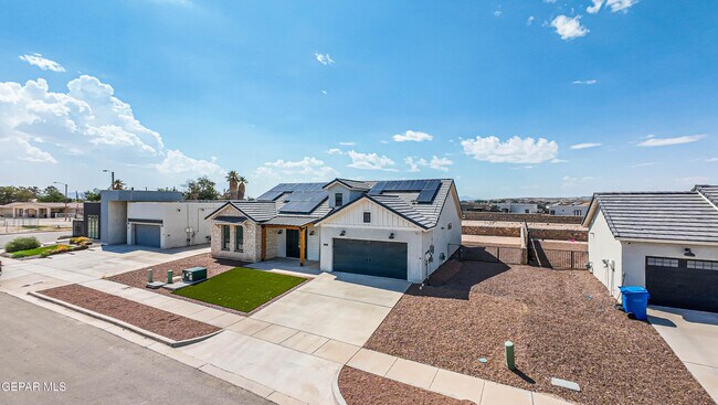 Building Photo - 805 Mormon Tea Dr