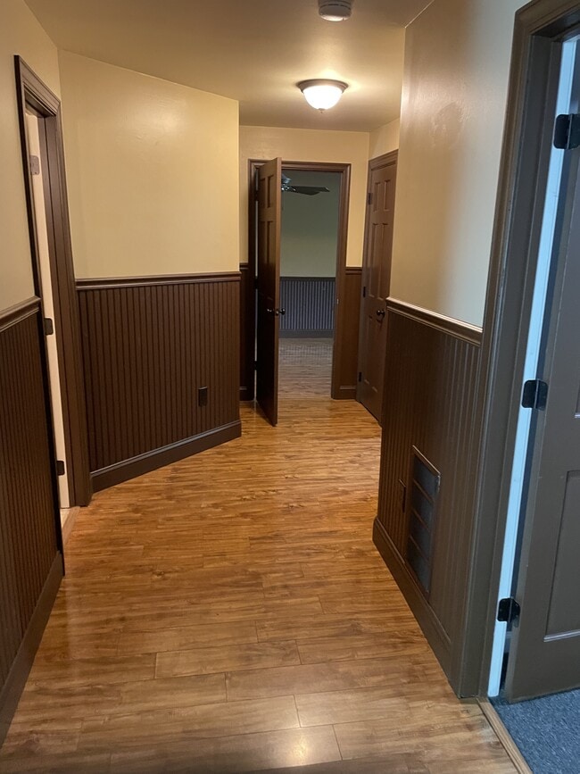 Building Photo - 725 Masons Beach Rd