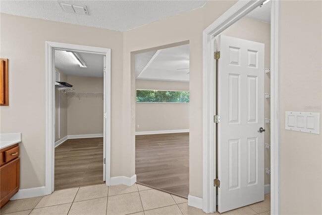 Building Photo - 5320 SW 115th Loop