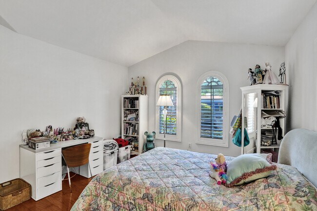 Building Photo - 1534 Palancia Ave