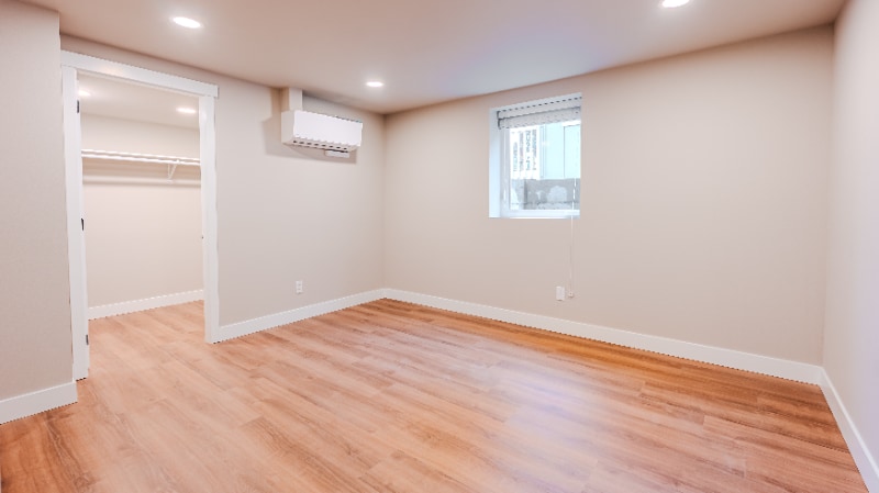 Building Photo - 2106 Oakes Ave