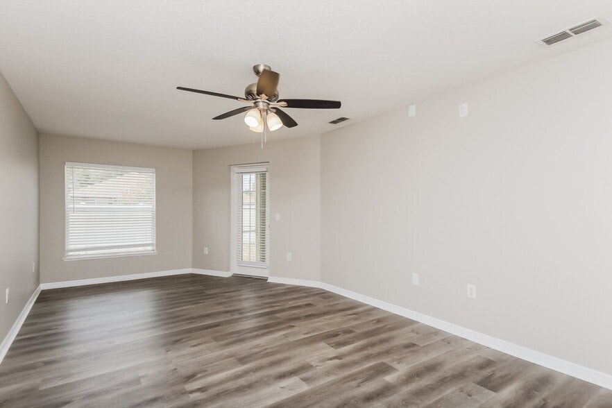 Building Photo - 265 Cranbrook Dr