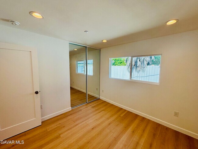 Building Photo - 14758 1/2 Lemay St