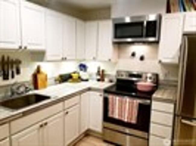Building Photo - 4Bd/1Ba SeaTac House