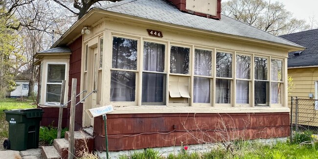Primary Photo - Knapps Holler-Leonard Ave