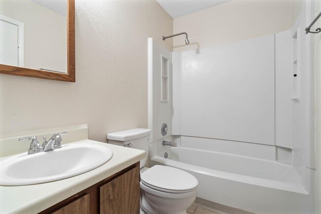 Building Photo - 23302 Summer Pine Dr
