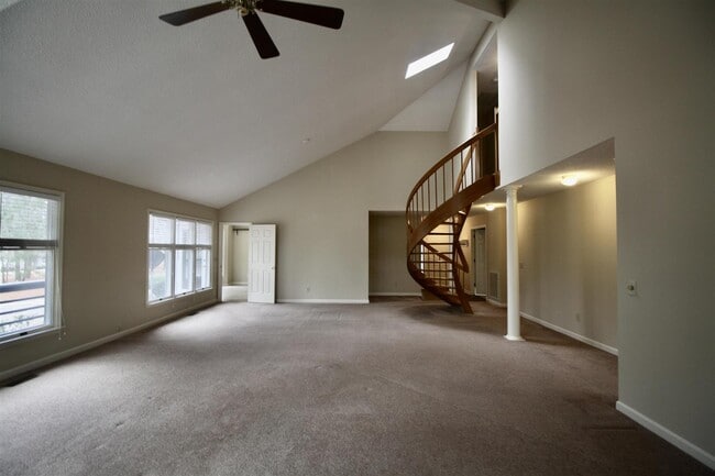 Building Photo - 32 Westlake Pointe Dr