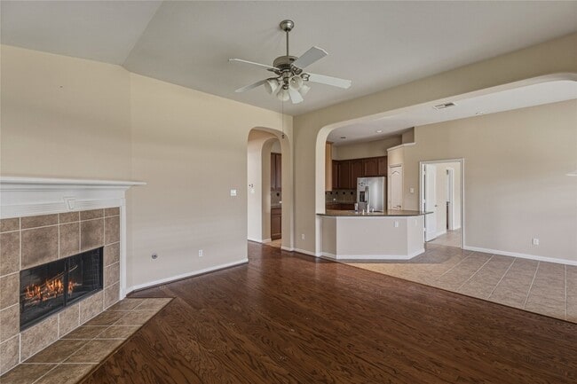 Building Photo - 10906 Angel Lake Dr