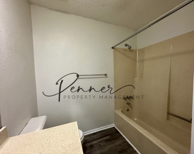 Building Photo - 105 SW 20th St