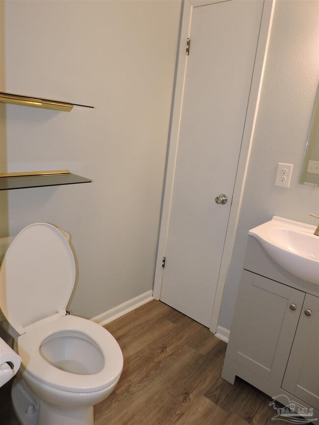 Building Photo - 6970 Woodley Dr