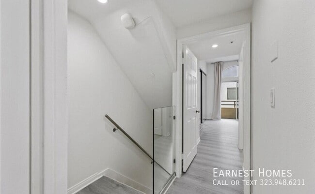 Building Photo - 4310 Whitsett Ave