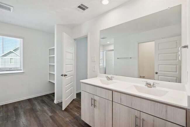 Building Photo - 3603 Beau Rivage Dr