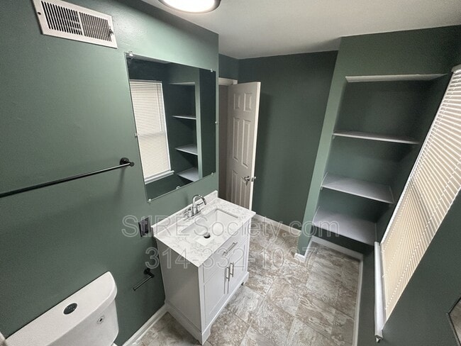 Building Photo - 2012 Oregon Ave