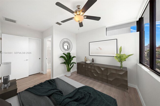 Building Photo - 1259 SW 3rd St