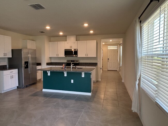 Building Photo - 1356 Cork Dr