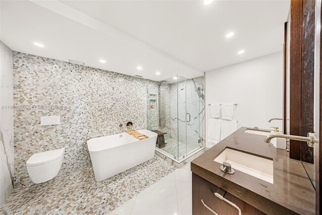 Building Photo - 2821 N Ocean Blvd