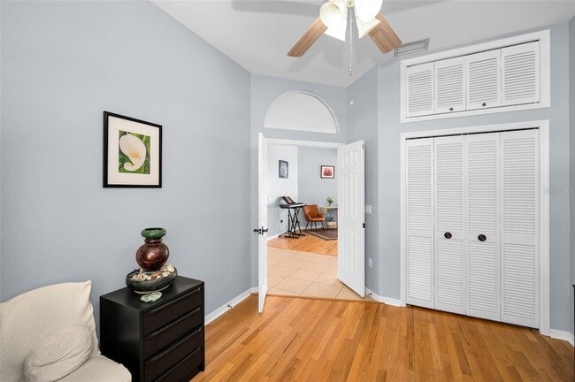 Building Photo - 1516 E Lake Woodlands Pkwy