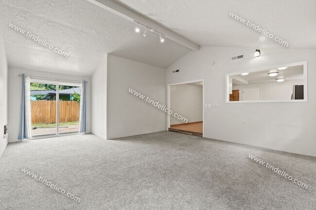 Building Photo - Gladstone Charmer | 3 Bedroom 2 Bathroom H...