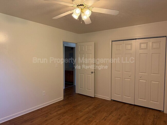 Building Photo - 5036 Willoway Dr