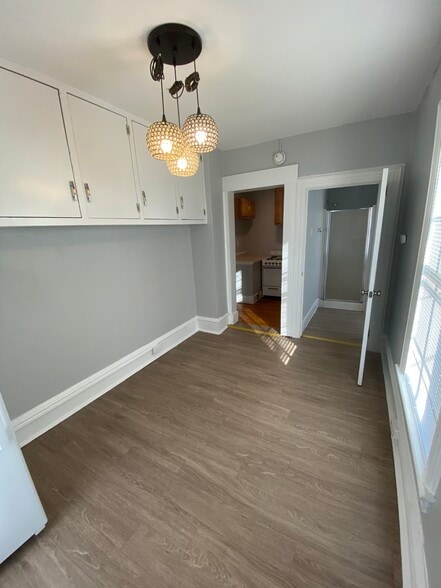 Building Photo - 1238 Memorial Ave