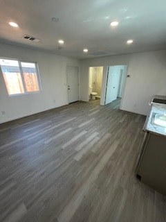 Building Photo - 687 W Orange Ave