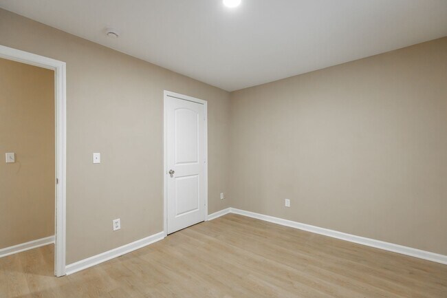Building Photo - 11209 Dayton Pike