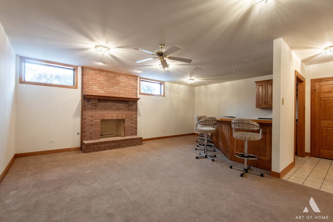 Building Photo - 15141 Arbor Dr