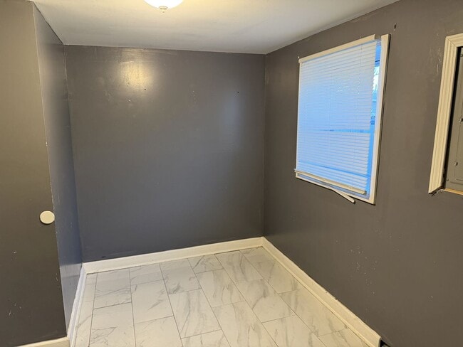 Building Photo - 756 Newell Ave