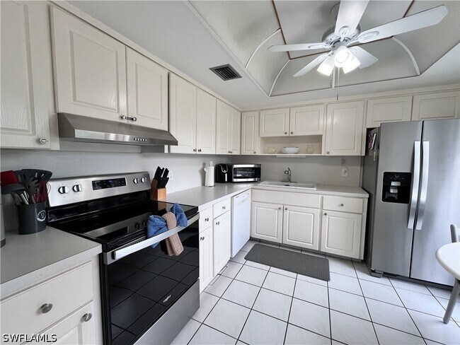 Building Photo - 209 Palm Dr