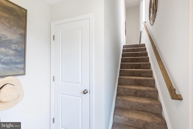Building Photo - 354 Watercourse Dr