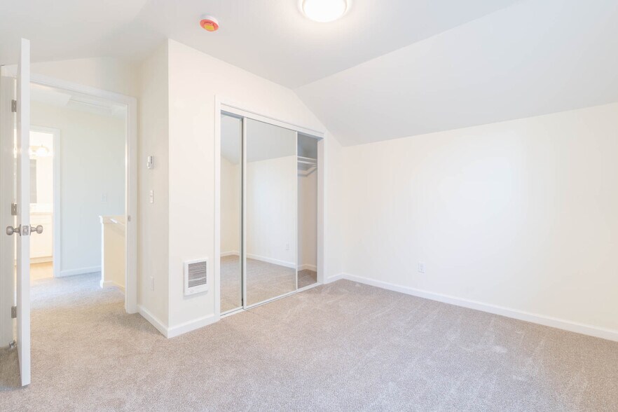 Building Photo - 4146 Avalon St