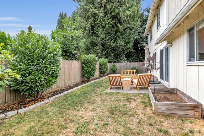 Building Photo - 1319 Golf Club Rd SE