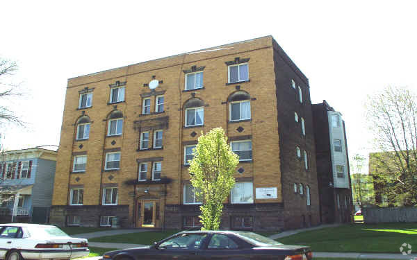 Clinton Apartments - Clinton Apartment Building