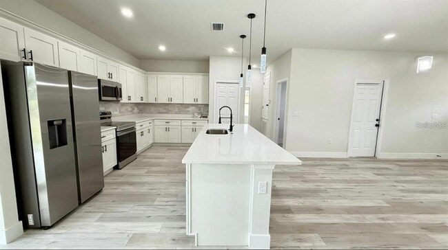 Building Photo - 495 Marion Oaks Manor