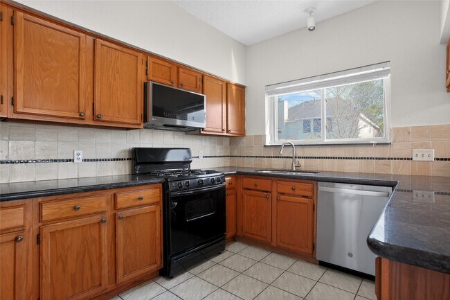 Building Photo - 1211 Berrystone Trail