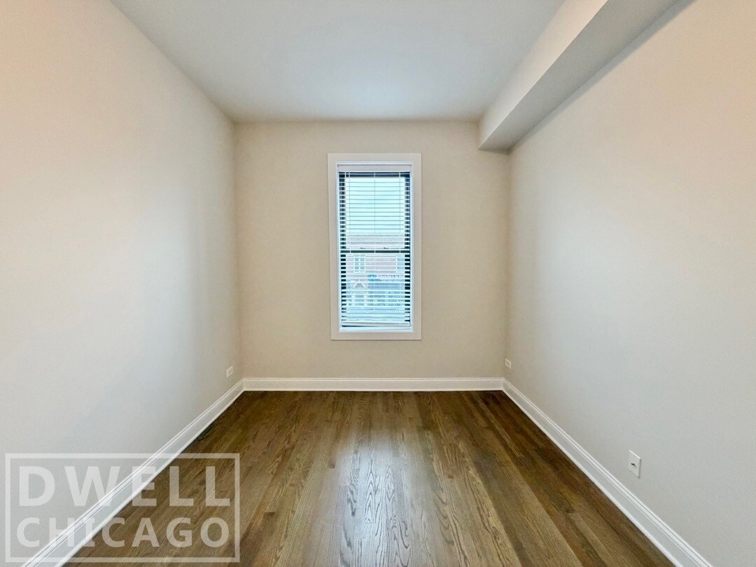 Building Photo - 3409 W Fullerton Ave