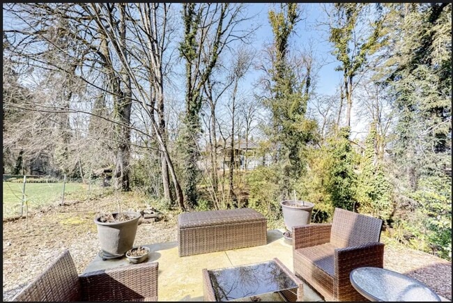 Building Photo - $2,700 - All Utilities Included Modern ADU with Two Bedrooms Townhouse Ready For Lease!