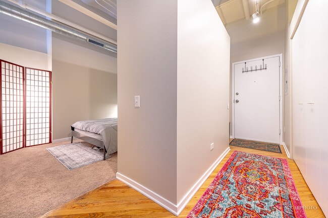 Building Photo - 500 S Clinton St