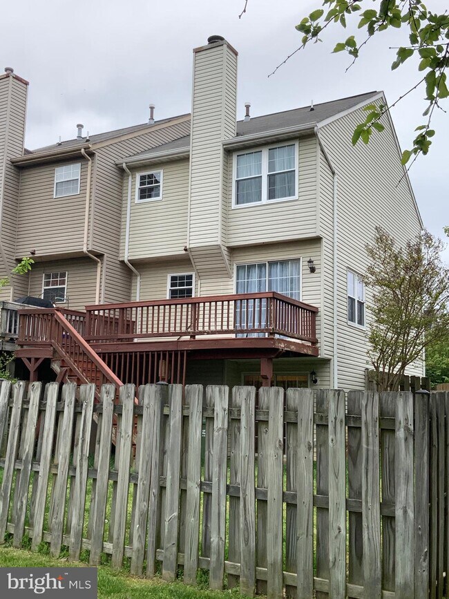 Building Photo - 500 Falkirk Ct