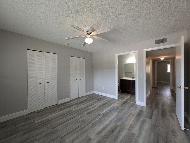 Building Photo - 3/2 Condo in Altamone Springs