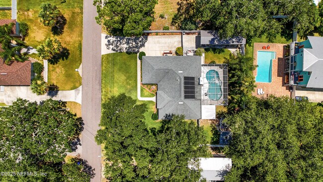 Building Photo - 6656 Rivercrest Dr