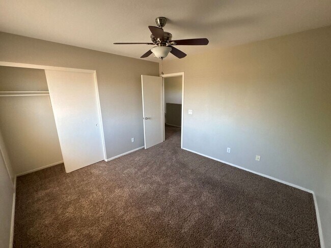 Building Photo - 4 Bedroom - 2.5 Bath - 2310 Sq Ft