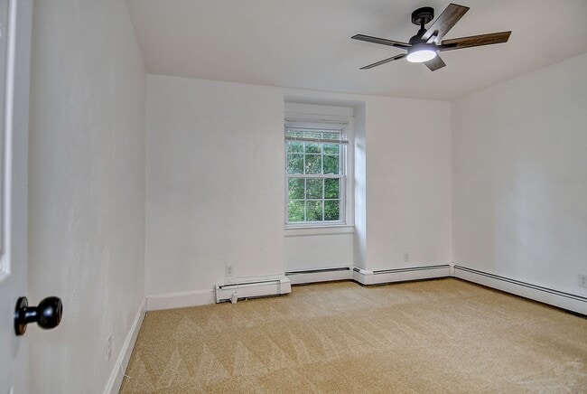 Building Photo - FOR RENT- PORTSMOUTH!