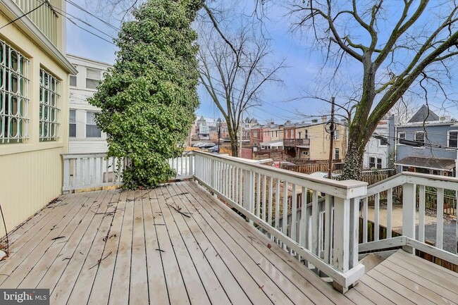 Building Photo - 140 Bryant St NW