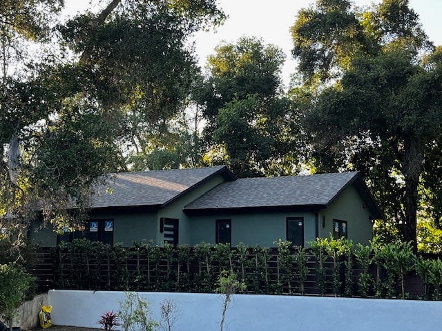 Primary Photo - 1374 E Valley Rd