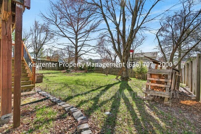 Building Photo - 971 Whispering Ridge Ln