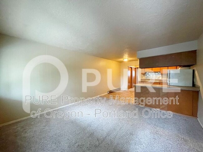 Building Photo - 1135 SE 27th Ave
