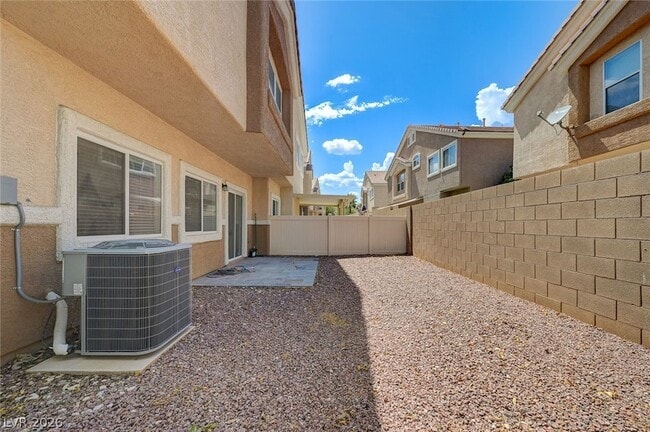 Building Photo - 8744 Traveling Breeze Ave