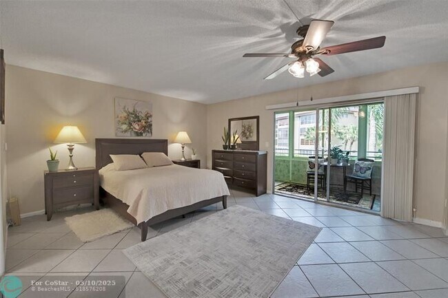 Building Photo - 4302 Martinique Cir