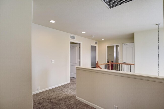Building Photo - 16653 Edwards Way